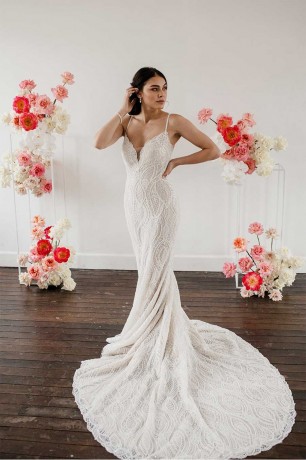 exquisite-wedding-dresses-at-the-best-bridal-shop-in-sydney-big-0