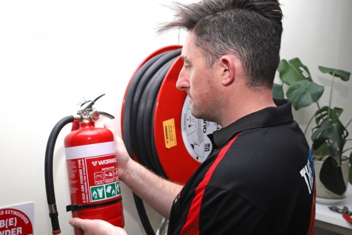 fire-extinguisher-testing-the-local-guys-test-and-tag-big-0