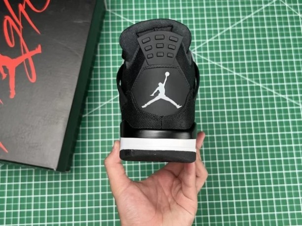 air-jordan-4-se-black-canvas-quality-replica-big-1