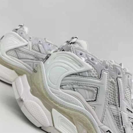 balenciaga-runner-trainers-replica-bg041-big-0