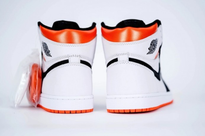 air-jordan-1-retro-high-og-electro-orange-big-2