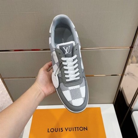 louis-vuitton-rivoli-sneaker-replica-big-2