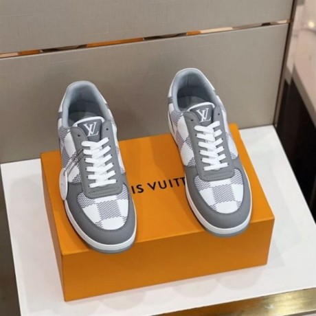 louis-vuitton-rivoli-sneaker-replica-big-0