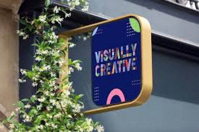 the-impact-of-building-illuminated-blade-signs-on-business-visibility-big-0