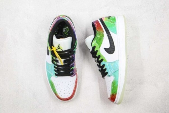 air-jordan-1-low-galaxy-big-2