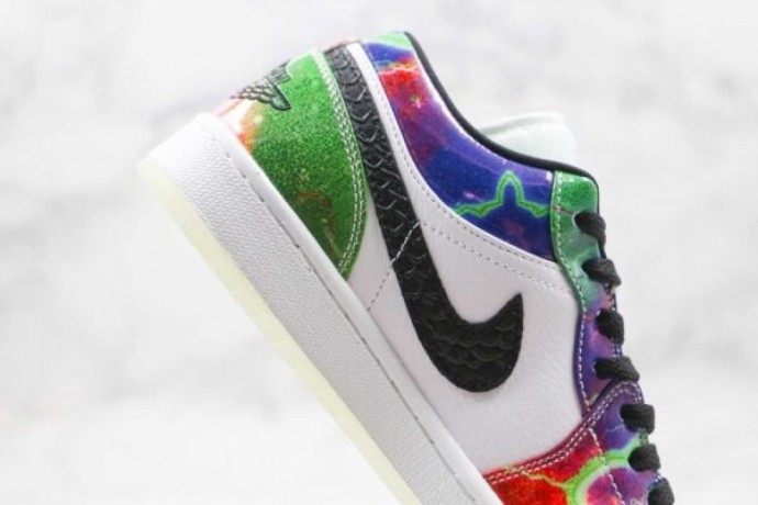 air-jordan-1-low-galaxy-big-4