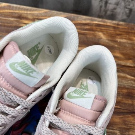 nike-sb-dunk-low-sneaker-big-0
