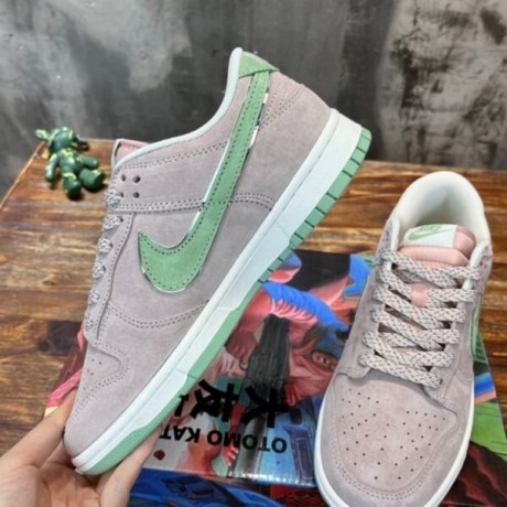 nike-sb-dunk-low-sneaker-big-3