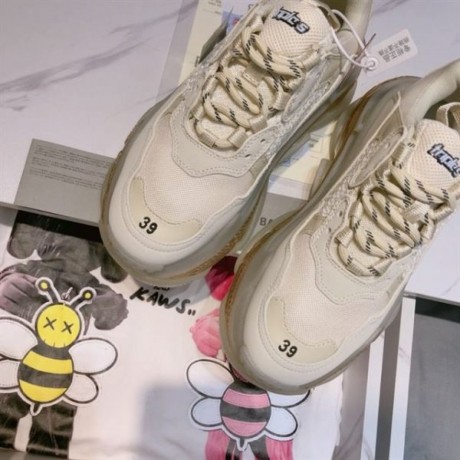 balenciaga-triple-s-clear-sole-trainers-replica-big-2